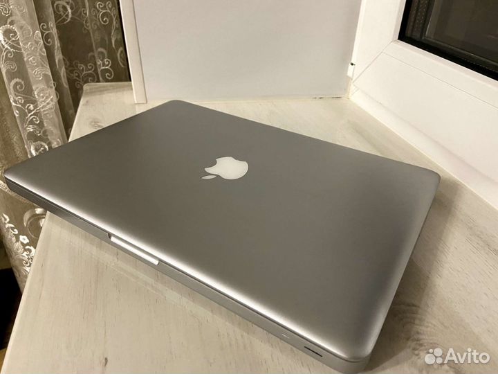 Apple MacBook Pro 13, 8 Gb, SSD 256Gb