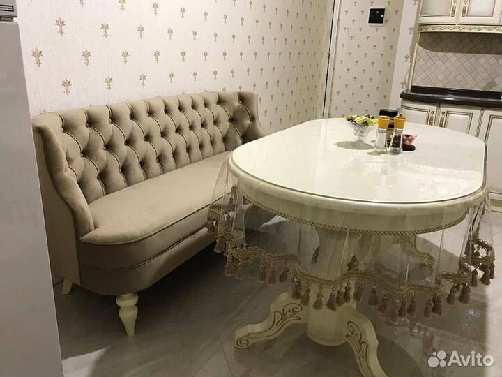 Кухонный Обеденный стол. Столик. Компьютерный стол