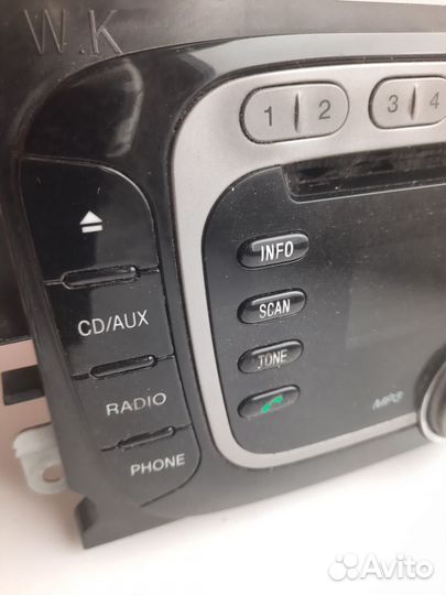 Штатная магнитола Sony на Ford Focus 2