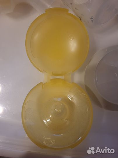 Молокоотсос medela, накладки для груди medela