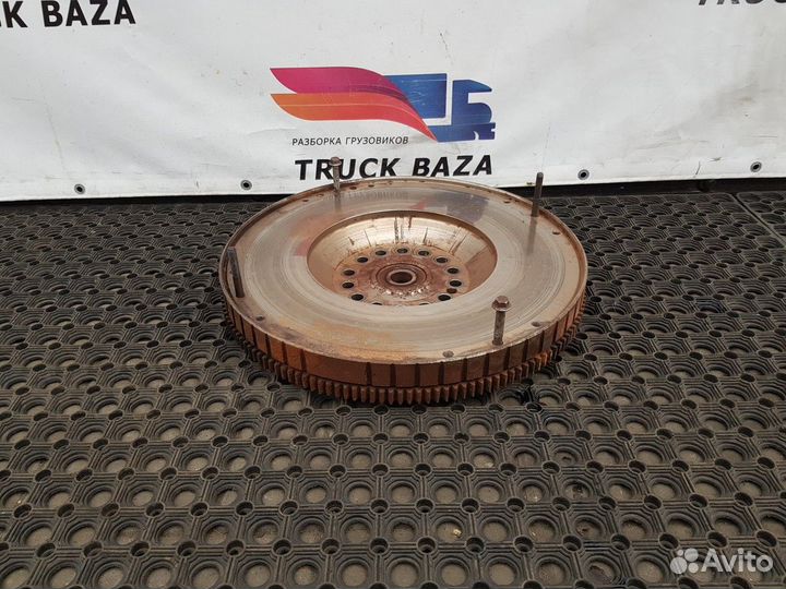 Маховик двигателя