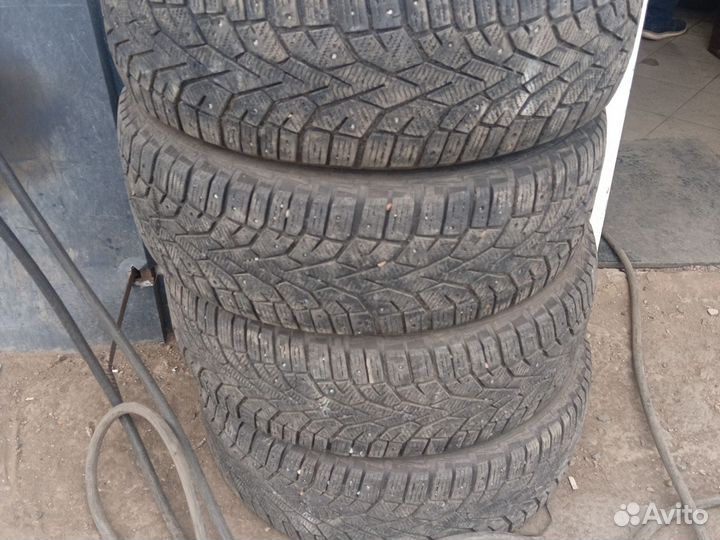 Gislaved NordFrost 100 225/65 R17 102T