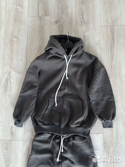 Костюм спортивный