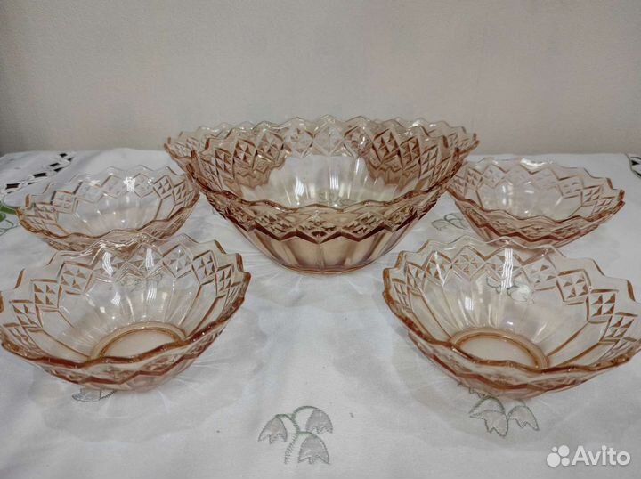 Ваза -салатник (7шт)карамельное стекло. СССР