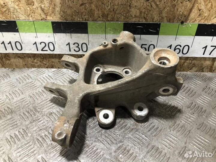 Кулак задний правый Bmw 7 f02 2008-2015