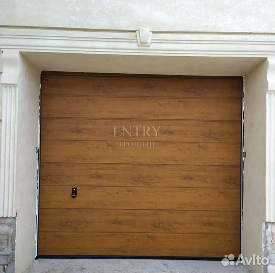 Ворота гаражные секционные