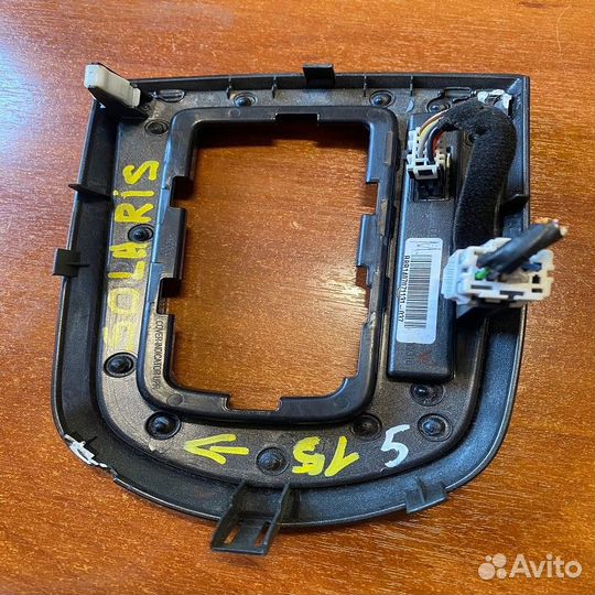 Накладка кулисы hyundai solaris 2010