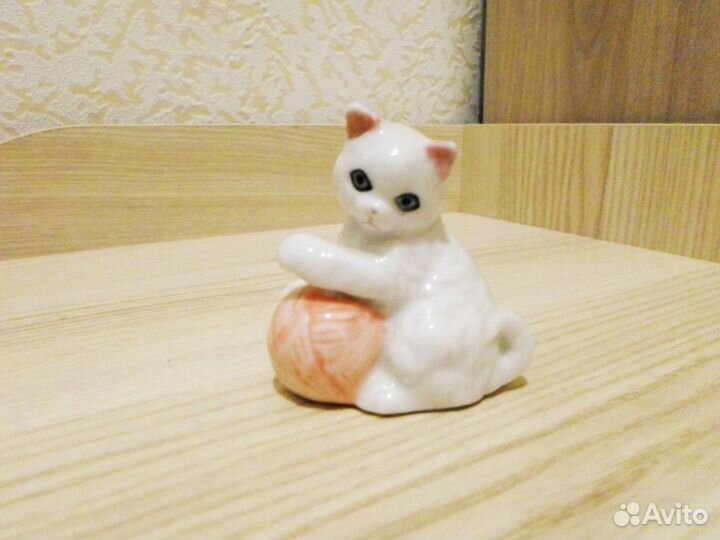 Статуэтки Кошки, Дамы, Юный скейтбордист