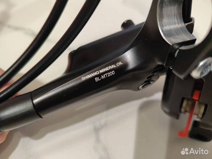 Гидравлические тормоза Shimano BL-MT200