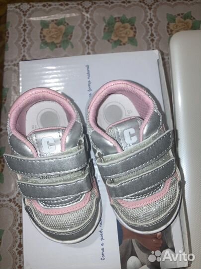 Кроссовки для девочки 18 размер