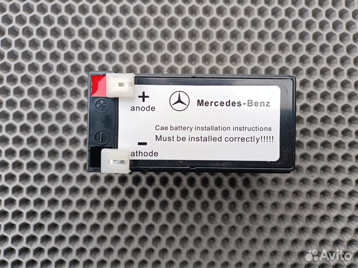Дополнительный аккумулятор Mercedes N000000004039