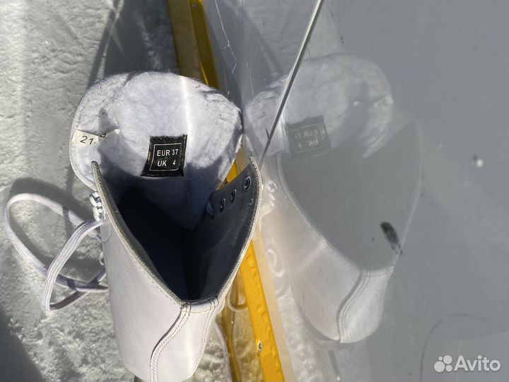 Коньки фигурные Graf