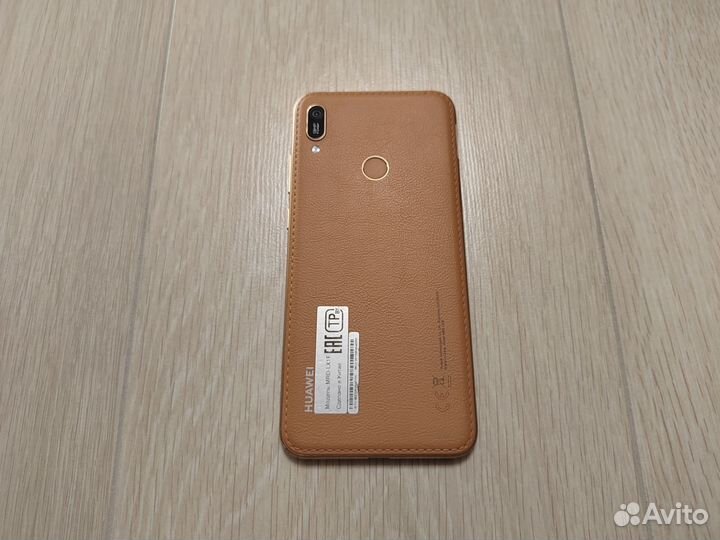 HUAWEI Y6 (2019), 2/32 ГБ