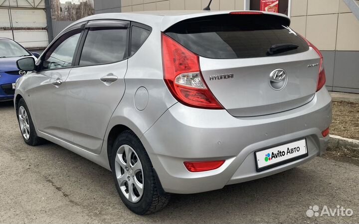 Hyundai Solaris 1.6 AT, 2011, 210 000 км