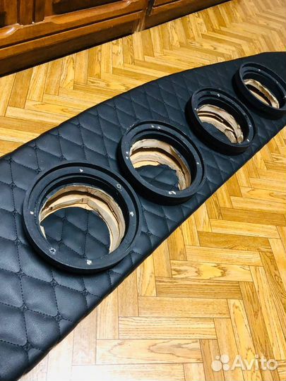 Полка задния на волгу под 16 динамики