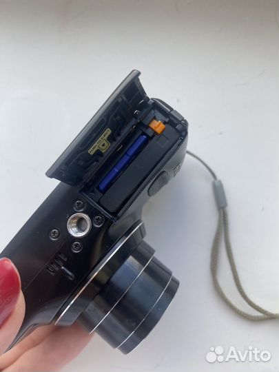 Компактный фотоаппарат Fujifilm FinePix F660EXR