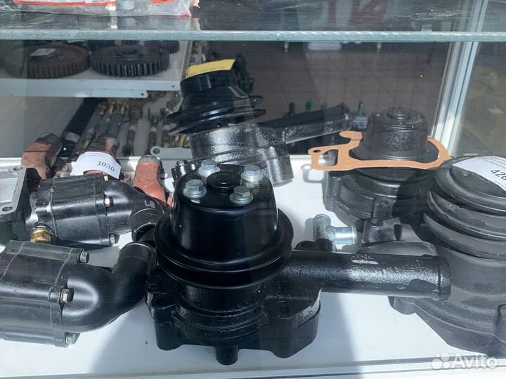 Помпа водяная -насос водяной в сборе км385BT/LL380