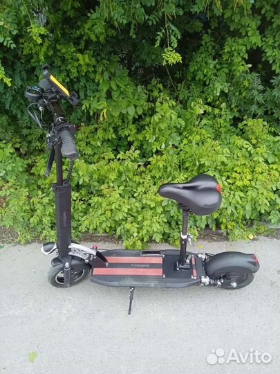 Самокат взрослый электрический