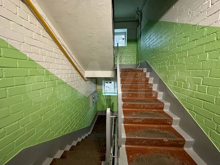 4-к. квартира, 81 м², 2/5 эт.
