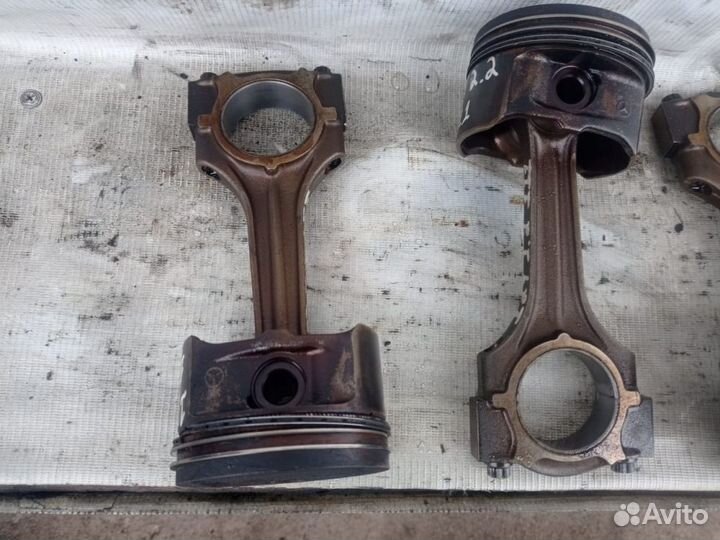 Поршень + шатун 111.960 W124 двиг2.2 бенз цена 3шт