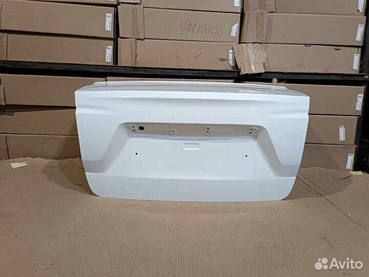 Крышка багажника Лада гранта фл цвет белый (240)