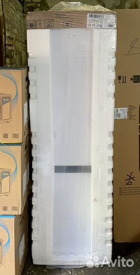 Холодильник Indesit DS 4200W (200см) Новый