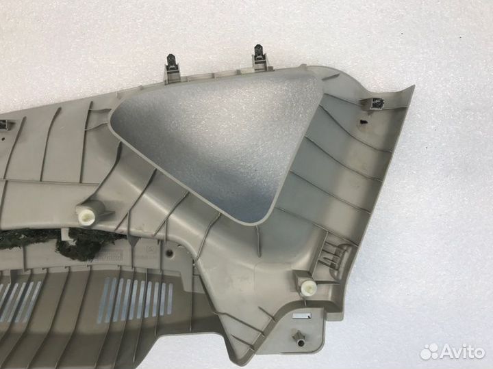 Обшивка багажника правая Nissan Qashqai 1.6 2009