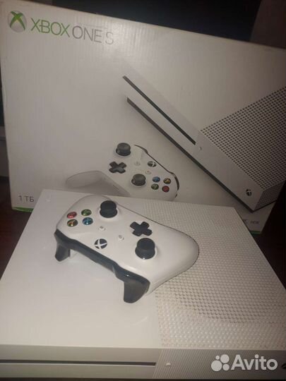 Xbox One s 1tb + Forza Horizon 4