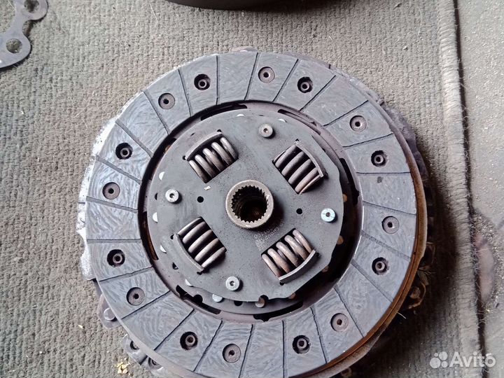 Маховик сцепление корзина комплект Октавия 1.4 bca