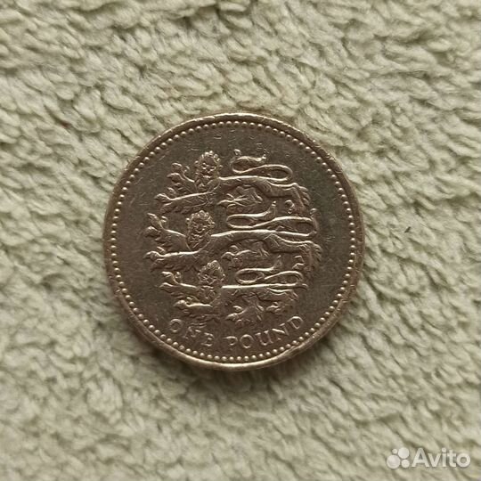 Монета One Pound Elizabeth II 2002