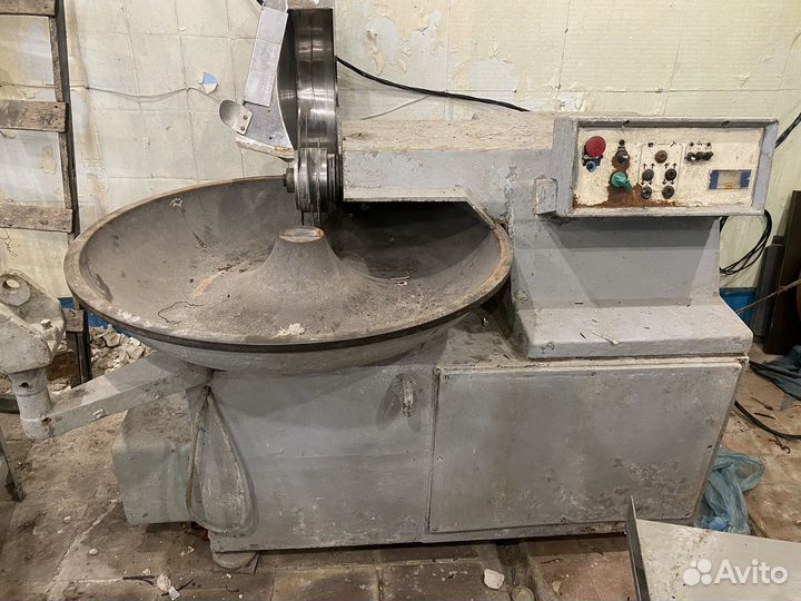 Оборудование колбасного цеха бу