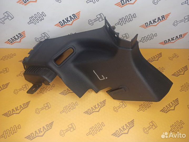 Обшивка стойки салона задняя левая Ford Focus CB8