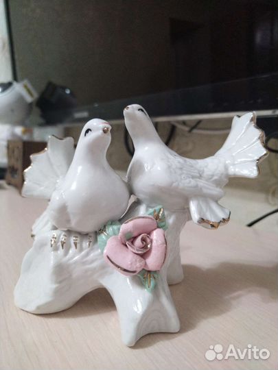 Фигурки голубей