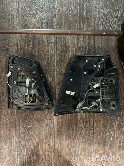 Задние фонари Toyota Land Cruiser 200