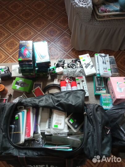 Аксессуары для телефонов