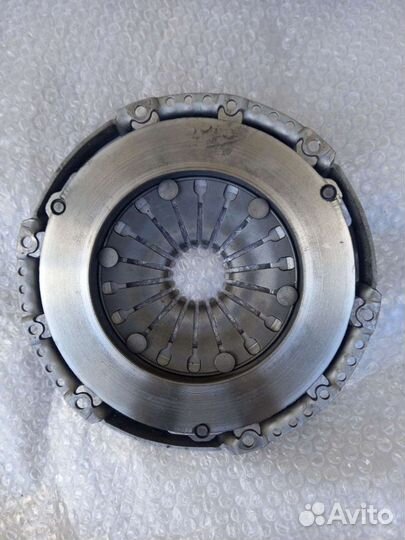 Корзина сцепления VW Polo седан,Miles GE 09016