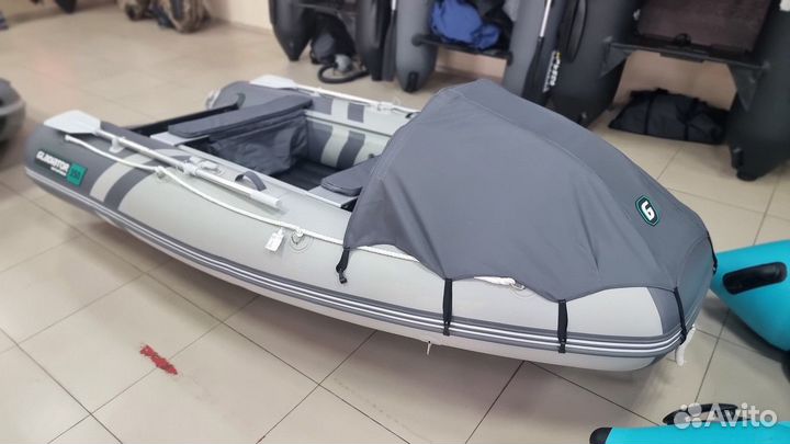 Лодка пвх Gladiator E350 Pro Серый