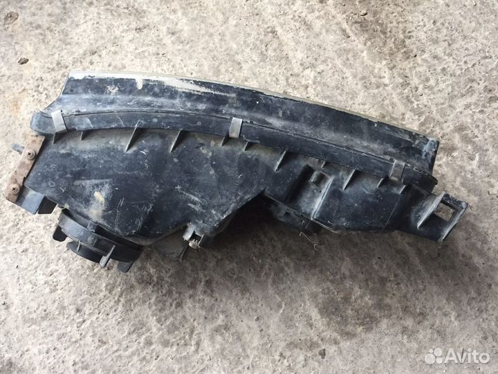 Фара правая Toyota curren st 206