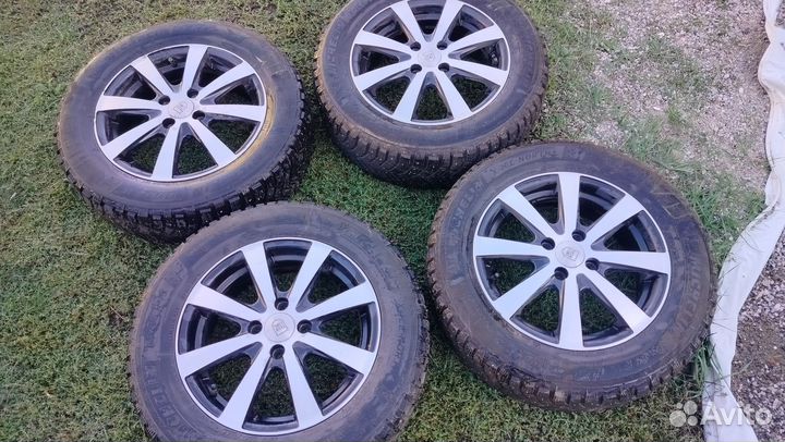 Michelin X-Ice North 4 185/65 R15