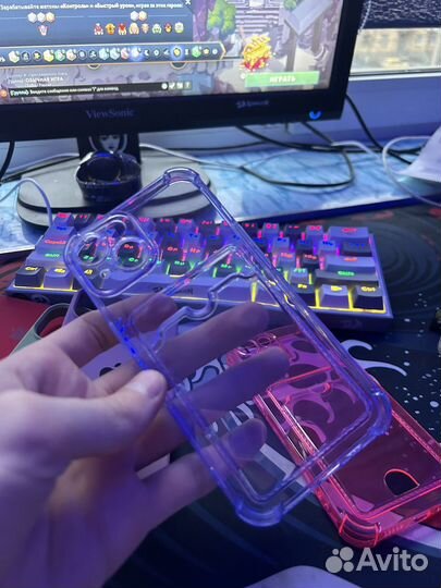 Чехлы на iPhone 14