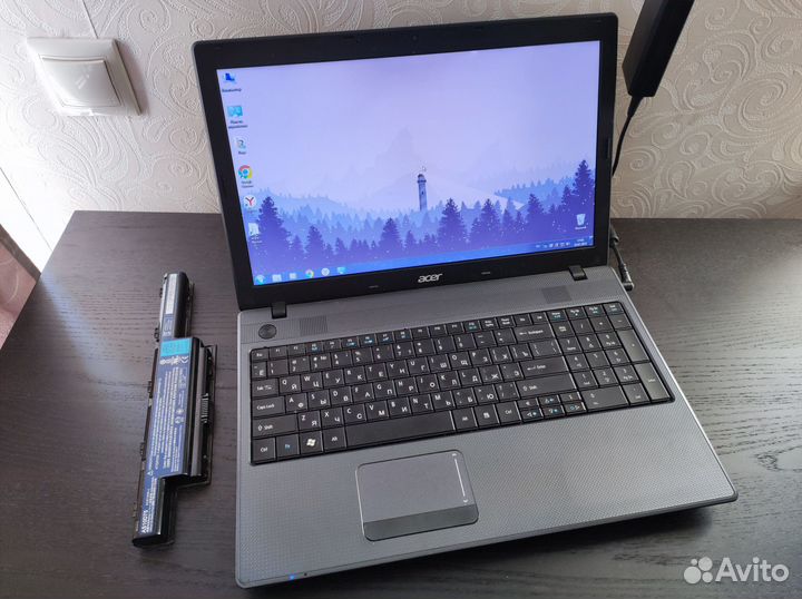 Ноутбук travelmate 5744 InteI-i3/8GB/SSD120/HDD1TB