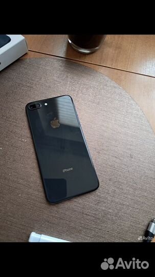 iPhone 8 Plus, 64 ГБ