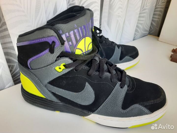 Кроссовки Nike оригинал 41