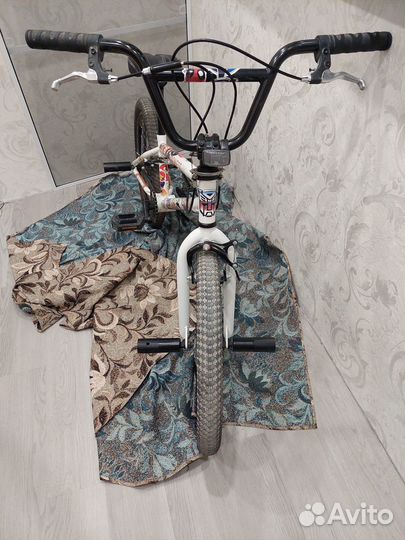 Трюковой велосипед Stark Madness BMX 3 2019