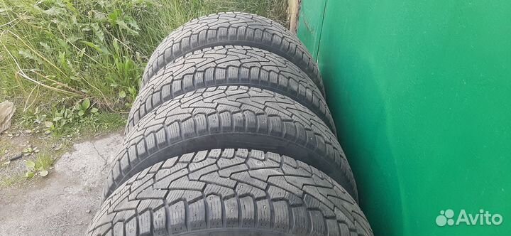 Pirelli Ice Zero 235/65 R17