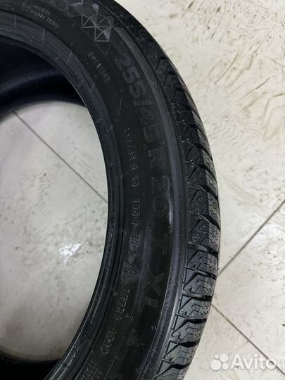 Continental ContiVikingContact 7 255/45 R20