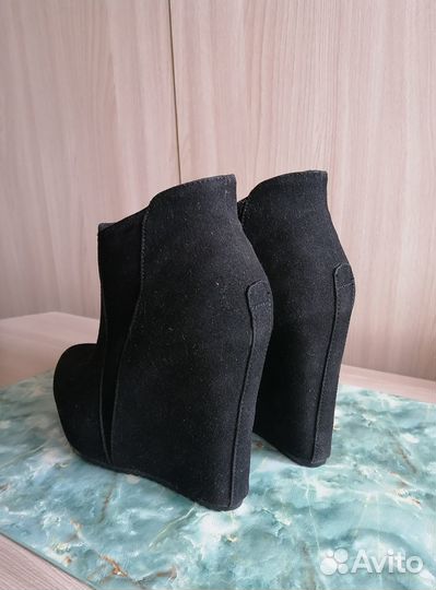 Ботинки женские 37 размер