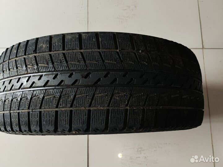 Bridgestone Blizzak Revo2 215/55 R17 94Q