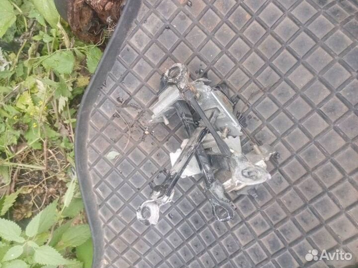 Ограничитель двери Great Wall Hover H1 2007