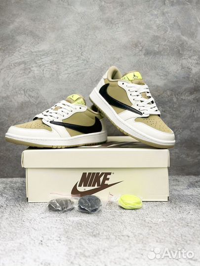 Кроссовки Nike Air Jordan 1 x Travis Scott Golf